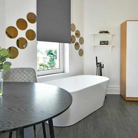 One Battison - Affordable Rooms, Suites & Studios In Stoke On Trent-2