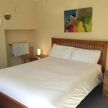 Barbican Reach Guest House-2
