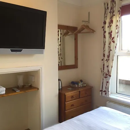 Barbican Reach Guest House-3