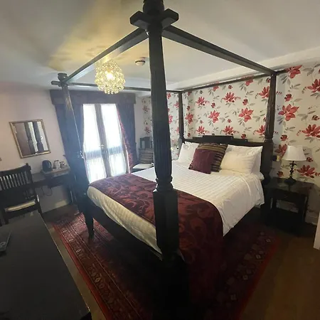 The Bubble Inn Hotel-2