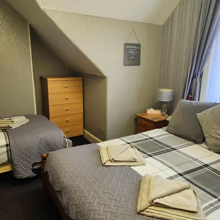 The Oakcliffe-3