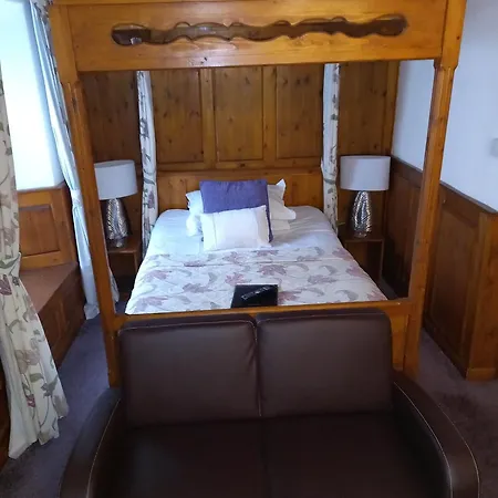 Virginia Cottage Guest House-2