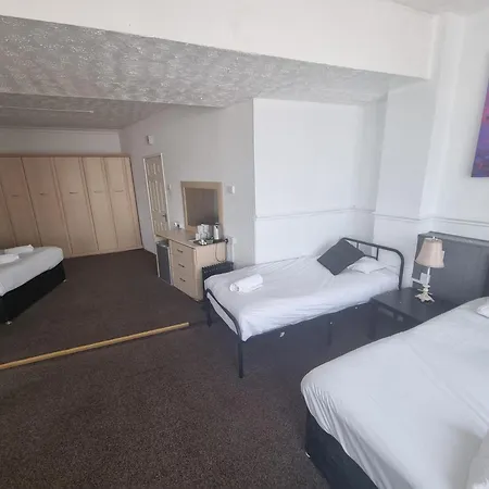 Henson Hotel Pleasure Beach-2