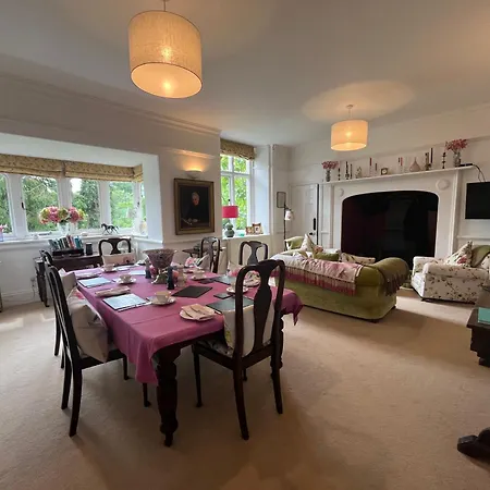 Coombe Lodge Farm House-3