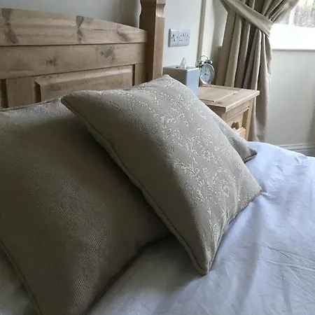 Three Crowns Guest House-3