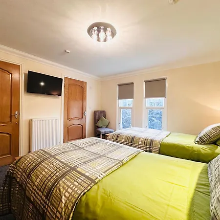 Braidmead House-2