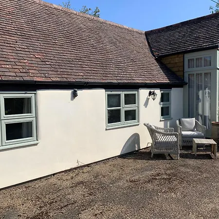 The Byre, At Cradle Barn Offering A King Suite-2
