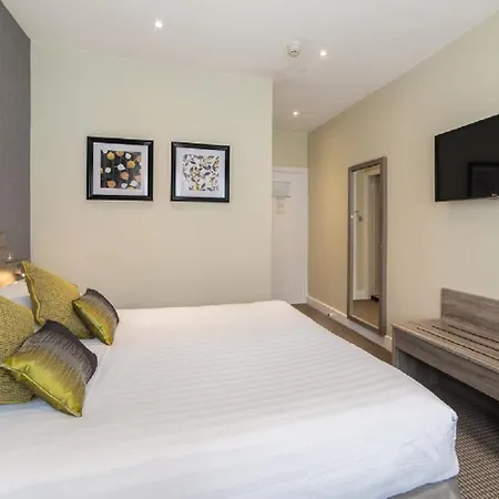 Phoenix Hotel-2
