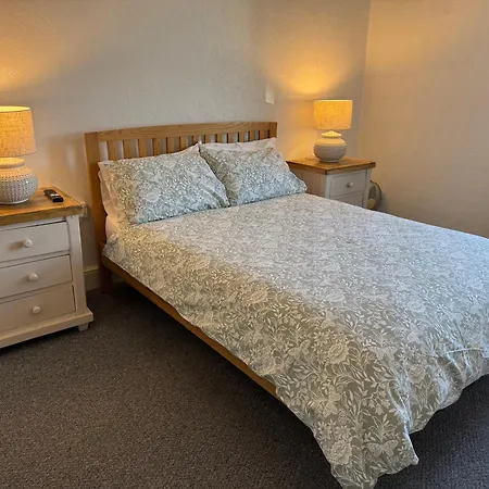 The Olivers Guest House-3