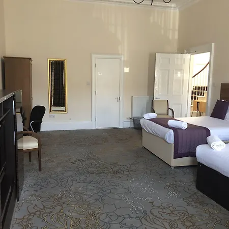 Cairn Hotel & Apartments-3