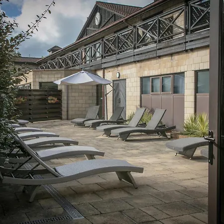 Hampshire Court Hotel & Spa-3