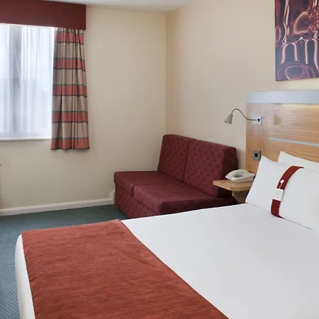 Holiday Inn Express Cardiff Bay By Ihg-3