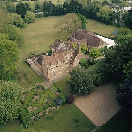 Howfield Manor Hotel-2