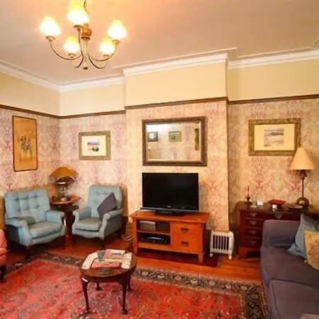 Meare Manor-3