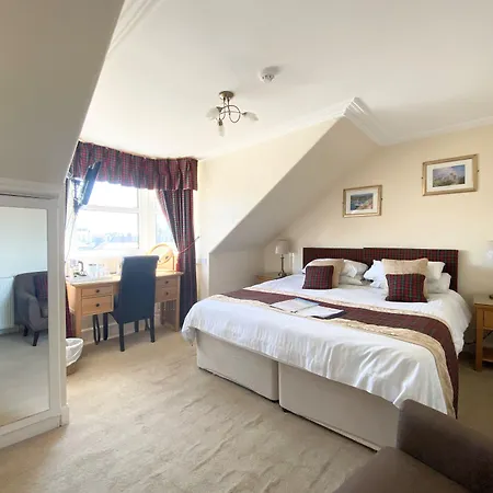 Daviot House-2