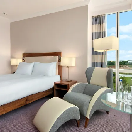 Hilton Reading-3
