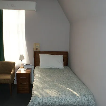 The Kirkdale Hotel-3