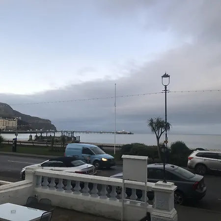 Iris Hotel Llandudno-2