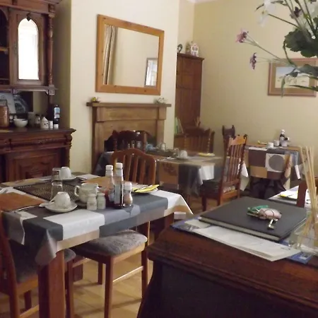 Cedar House B&B-3