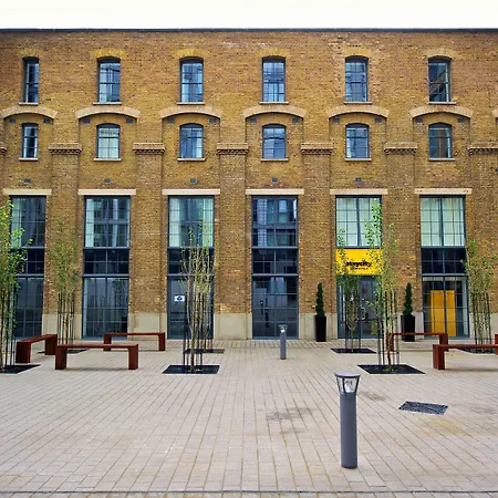 Staycity Aparthotels London Deptford Bridge-3