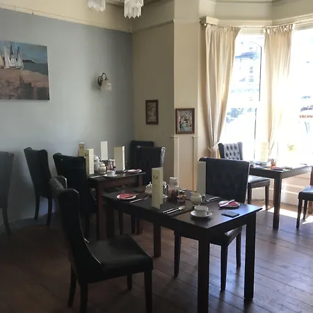 Clifton Villa Guest House-3