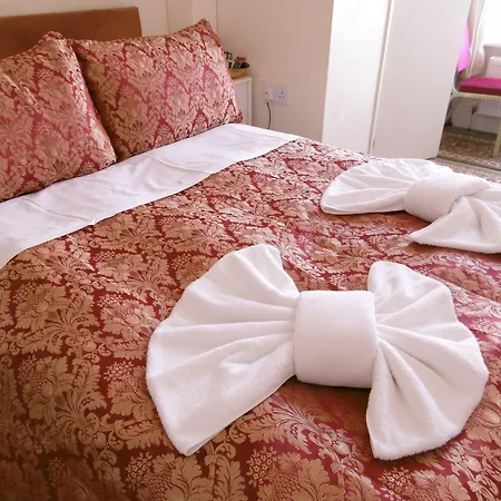 The Ellesmere Hotel Eastbourne-2
