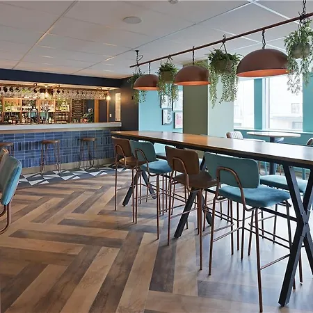 Travelodge Croydon Central-2