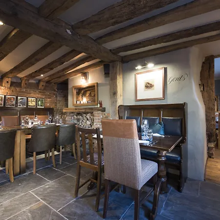 The Ostrich Inn Colnbrook London Heathrow-3