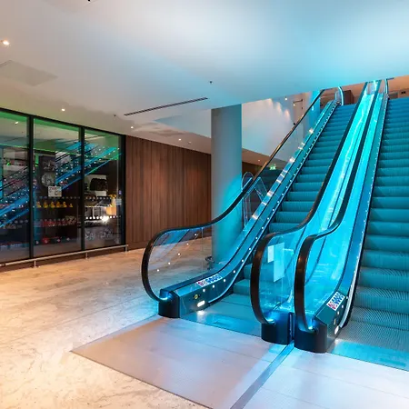 Holiday Inn Express - London Heathrow T4 By Ihg-2