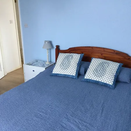 Lakeside Guest House-2
