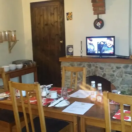 Kingsmede Bed & Breakfast-2
