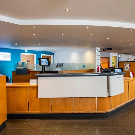 Holiday Inn Express Inverness By Ihg-2
