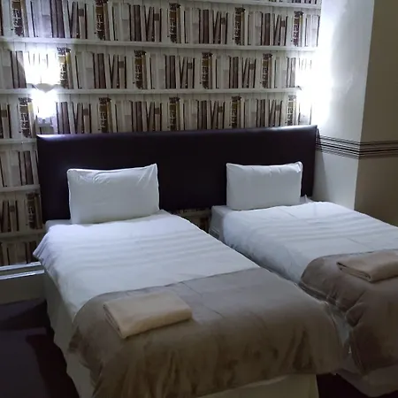 Portsmouth Budget Hotels - All Rooms Are En-Suite-3