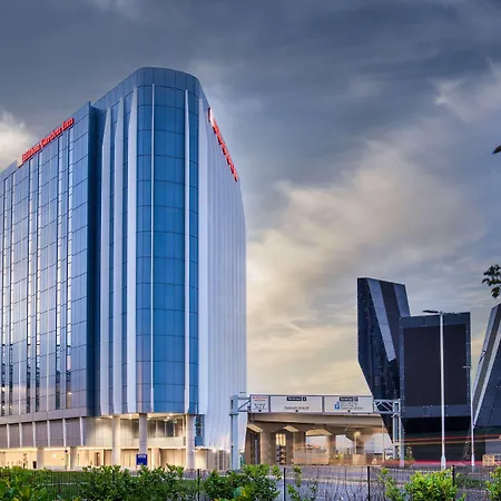 Hilton Garden Inn London Heathrow Terminal 2 And 3-3
