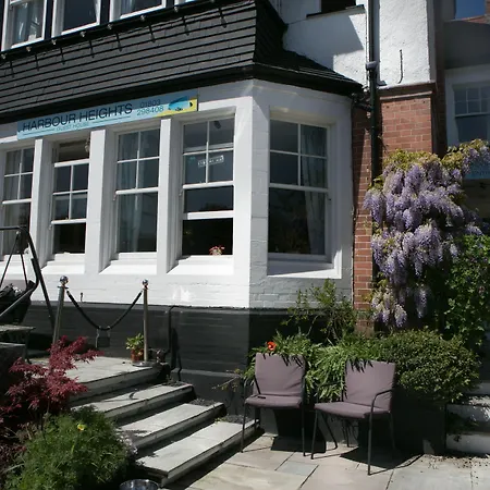 Harbour Heights Guest House-2