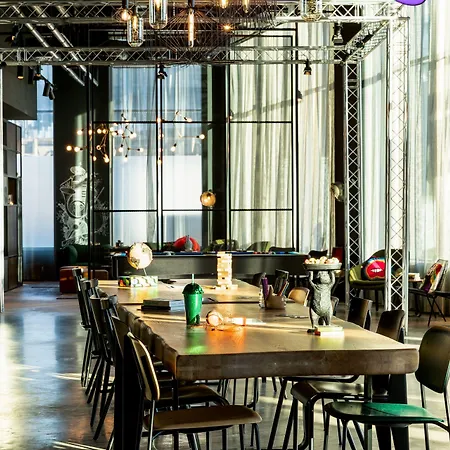 Moxy Glasgow Sec-2