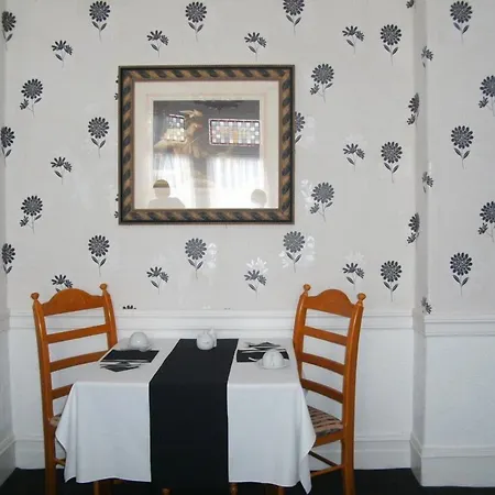 Woodlands Guest House-3
