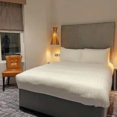 1820 Boutique Rooms & Suites-3