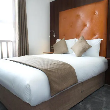 Trivelles Rochester Hotel-3