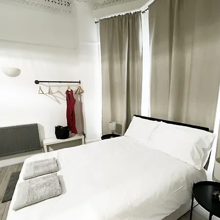 Erin Court Mansion - Rm 11-3