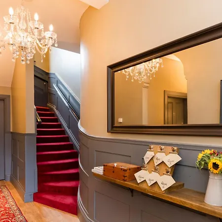 Irvine Guest House-3