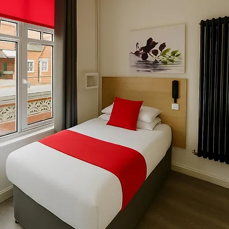 The Railway Sleeper Lodge-3