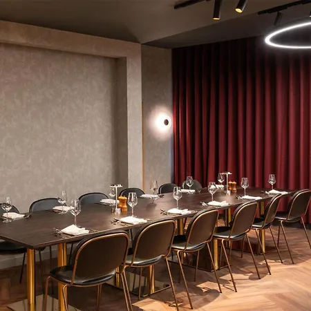 Radisson Red London Twickenham-3