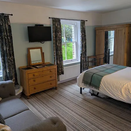 Broomfield House-3