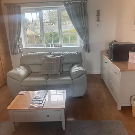 Downsfield Bed And Breakfast-2