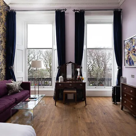 24 Royal Terrace-3
