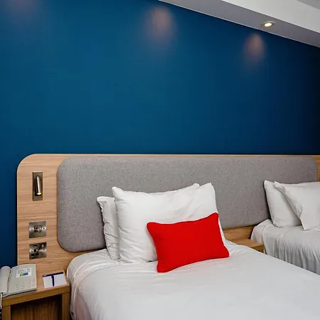 Holiday Inn Express Canterbury By Ihg-2