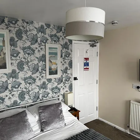 Willows Guest House-2