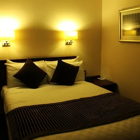 The Royal Angus Hotel-2