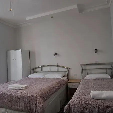 Malvern Hotel-3